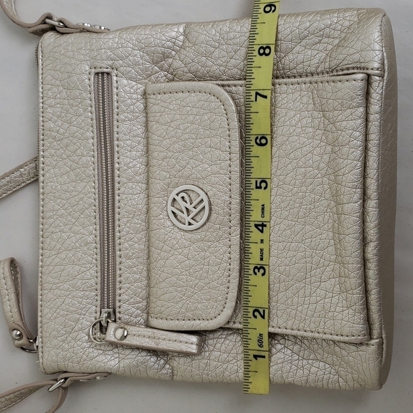Kim Rogers Gold Metallic Crossbody Adjustable Strap Bag NWOT Faux Leather - Picture 5 of 14